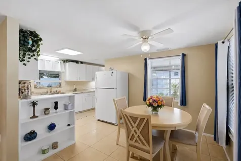 630 E Seminole Drive Venice FL 34293
