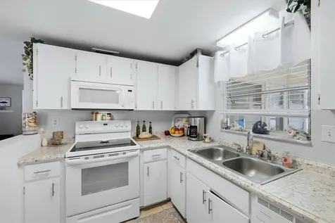 630 E Seminole Drive Venice FL 34293