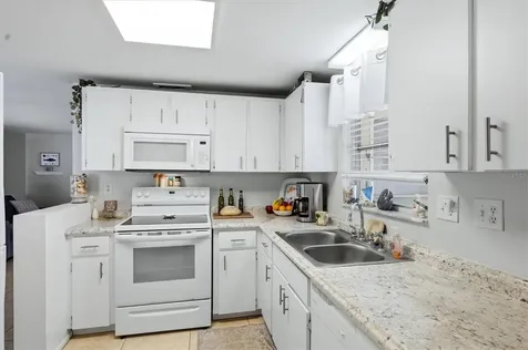 630 E Seminole Drive Venice FL 34293