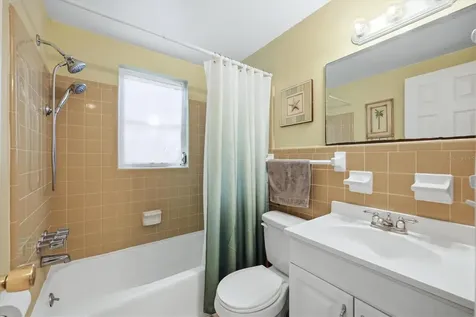 630 E Seminole Drive Venice FL 34293