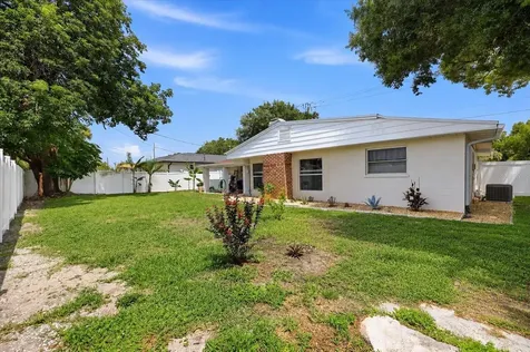630 E Seminole Drive Venice FL 34293