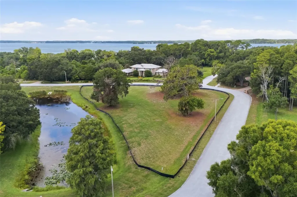520 Austin Drive Tarpon Springs FL 34688