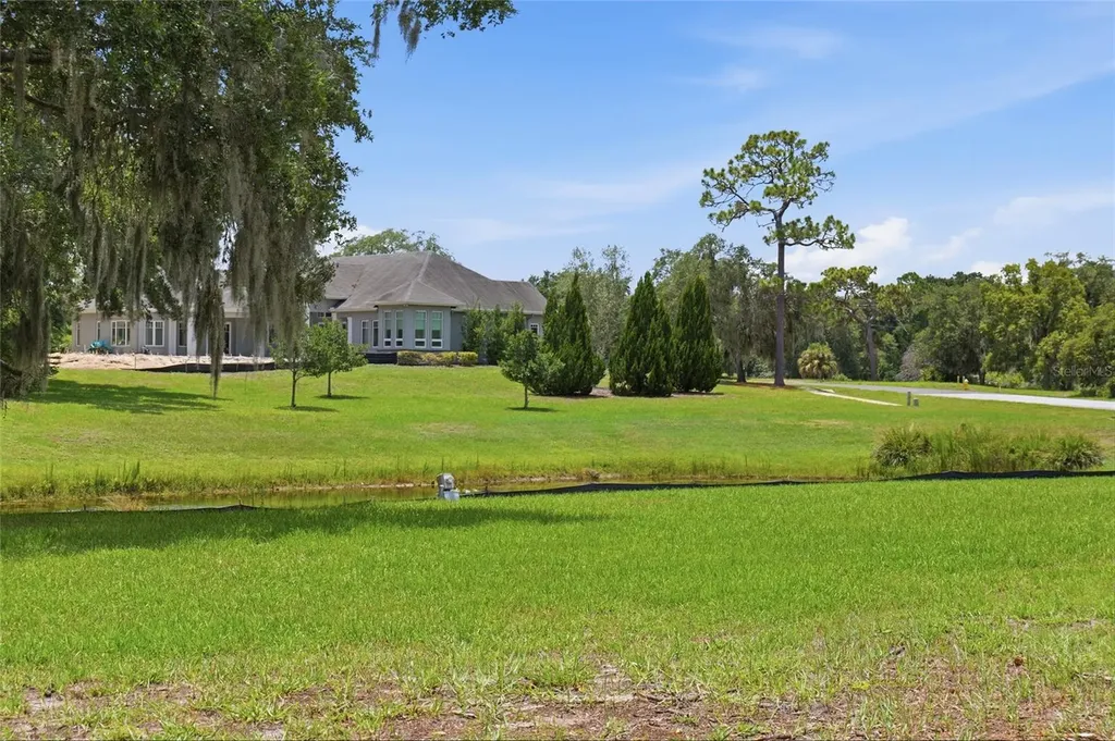 520 Austin Drive Tarpon Springs FL 34688
