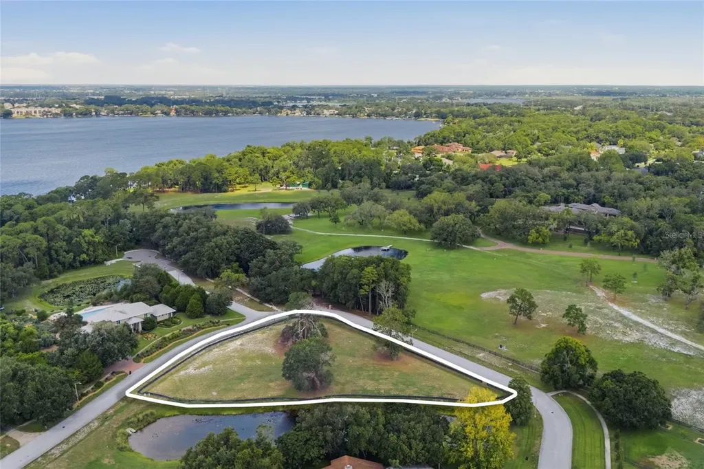 520 Austin Drive Tarpon Springs FL 34688