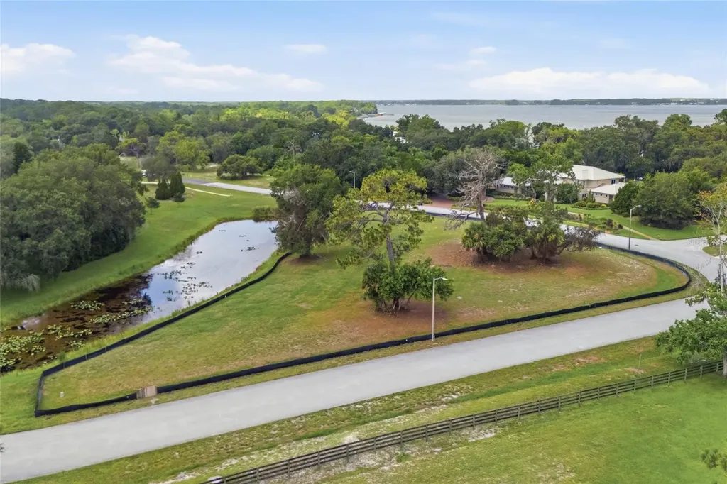 520 Austin Drive Tarpon Springs FL 34688