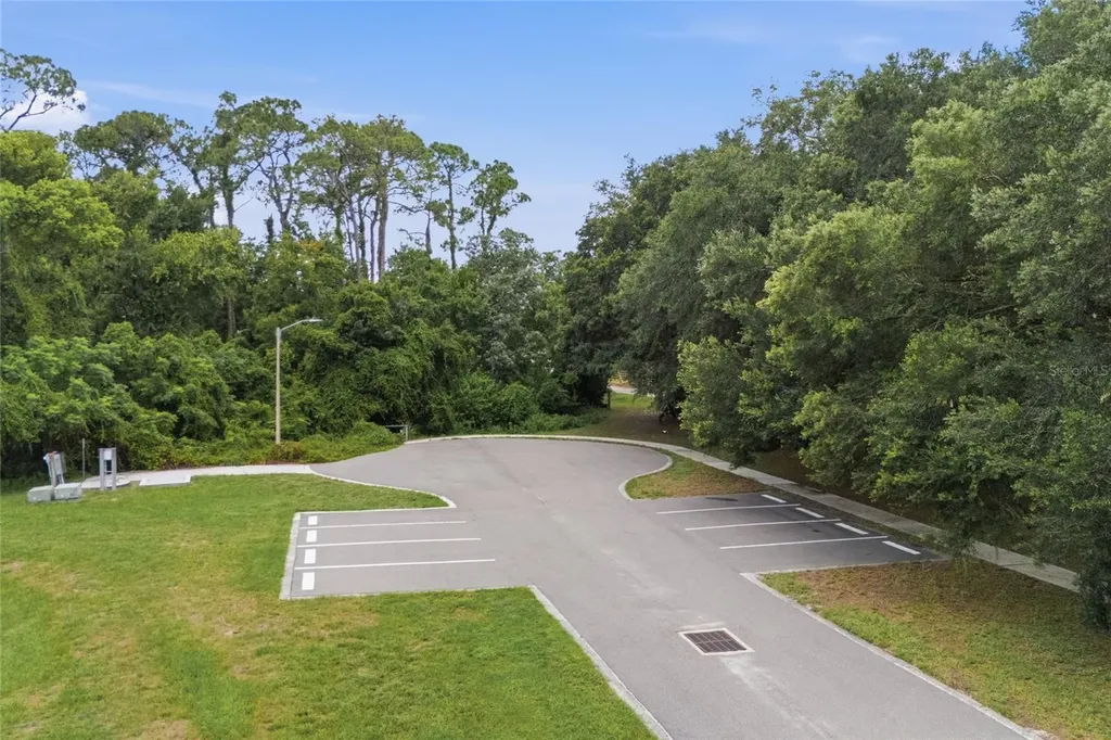 520 Austin Drive Tarpon Springs FL 34688