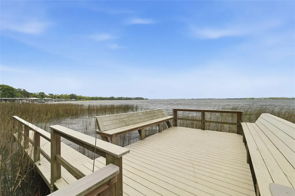 520 Austin Drive Tarpon Springs FL 34688