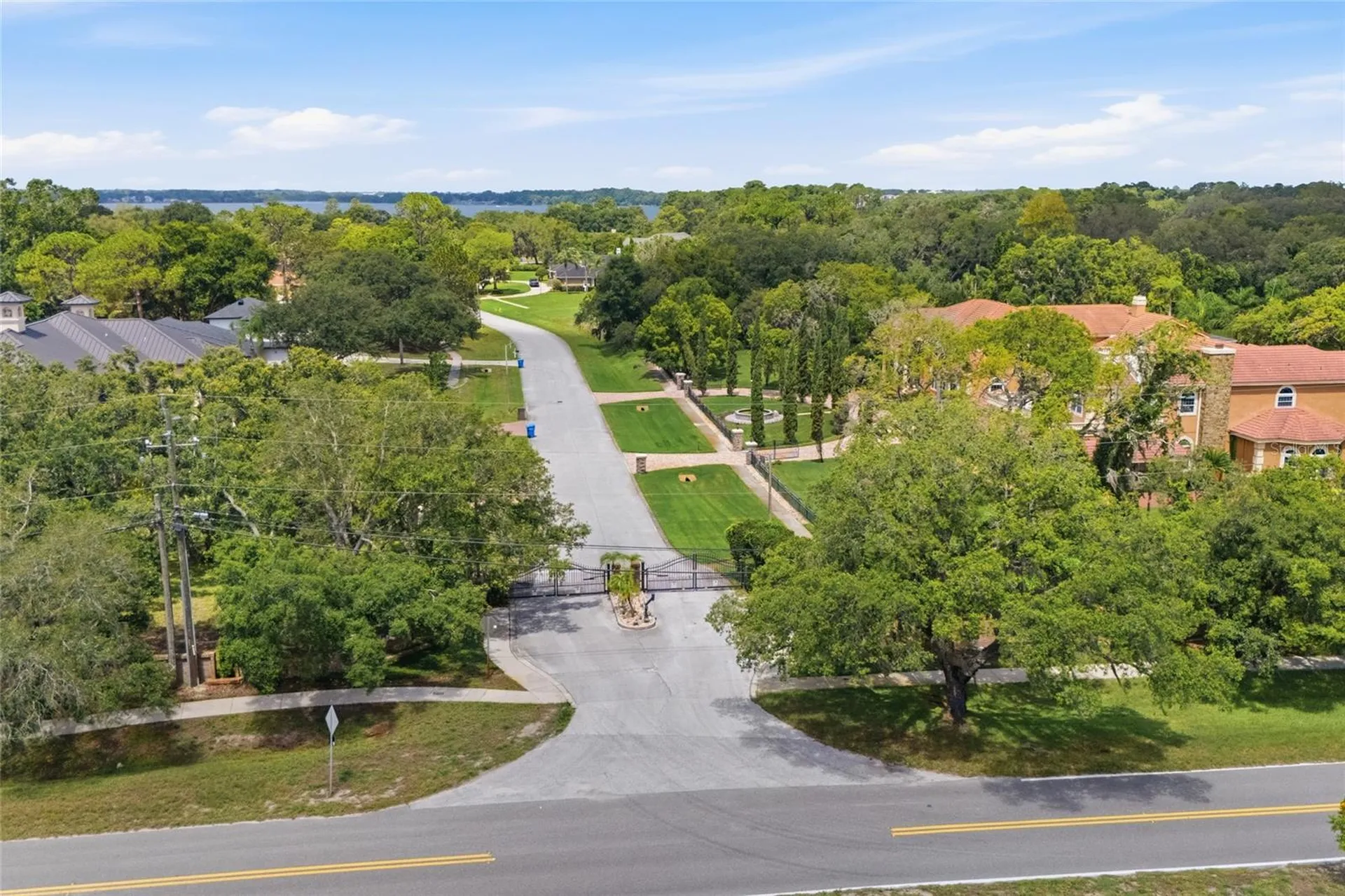 520 Austin Drive Tarpon Springs FL 34688