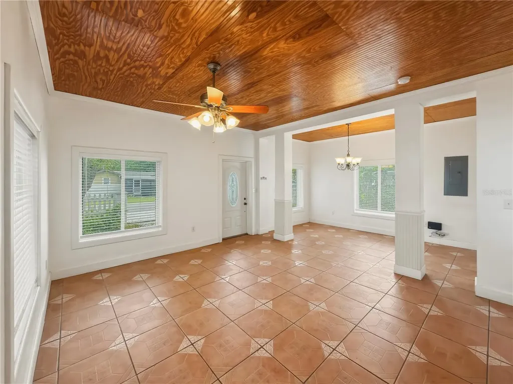 211 E 131st Avenue Tampa FL 33612