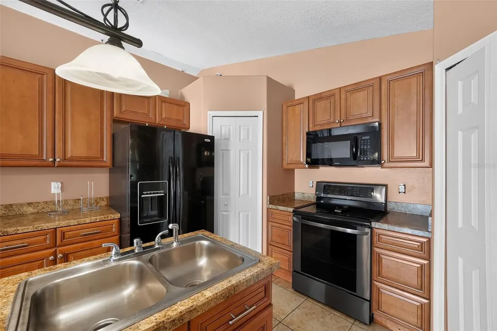 1081 Johnston Road SE Palm Bay FL 32909