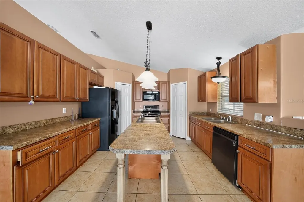 1081 Johnston Road SE Palm Bay FL 32909