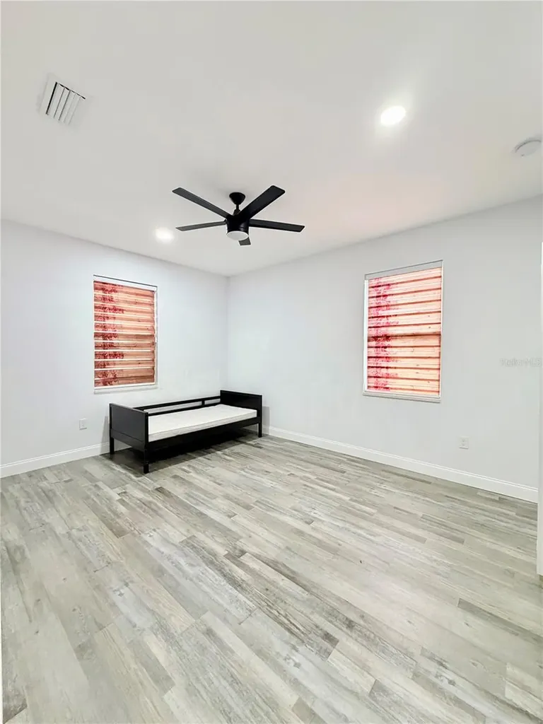 5160 70th Avenue N Pinellas Park FL 33781