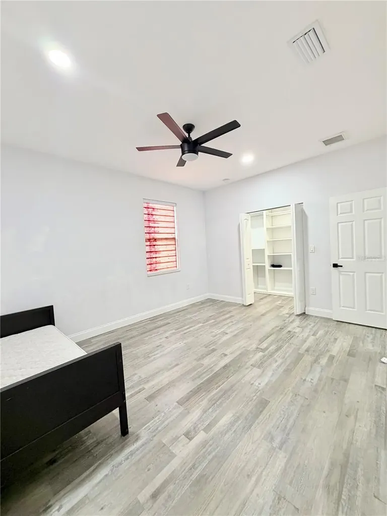 5160 70th Avenue N Pinellas Park FL 33781