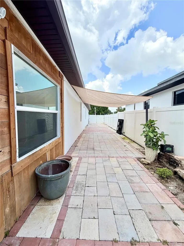 5160 70th Avenue N Pinellas Park FL 33781