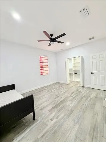 5160 70th Avenue N Pinellas Park FL 33781