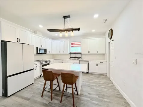 5160 70th Avenue N Pinellas Park FL 33781