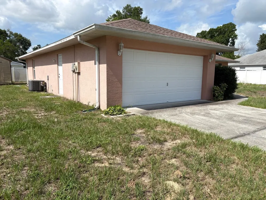 126 Brighton Circle Auburndale FL 33823
