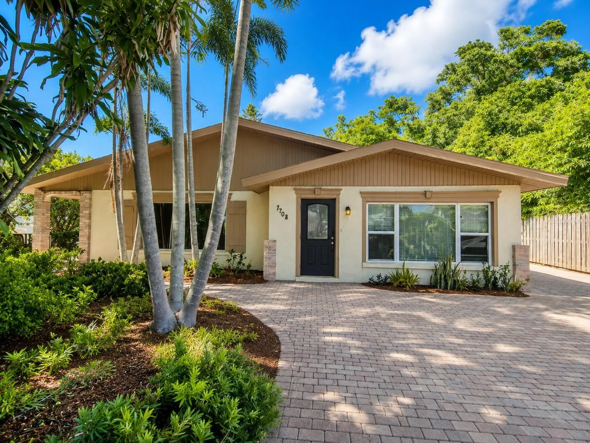 7708 2nd Avenue W Bradenton FL 34209