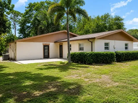 7708 2nd Avenue W Bradenton FL 34209