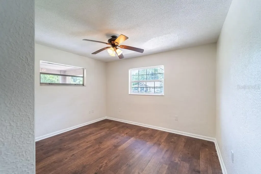 686 E Kentucky Avenue Deland FL 32724