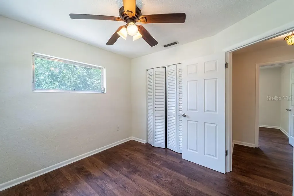 686 E Kentucky Avenue Deland FL 32724