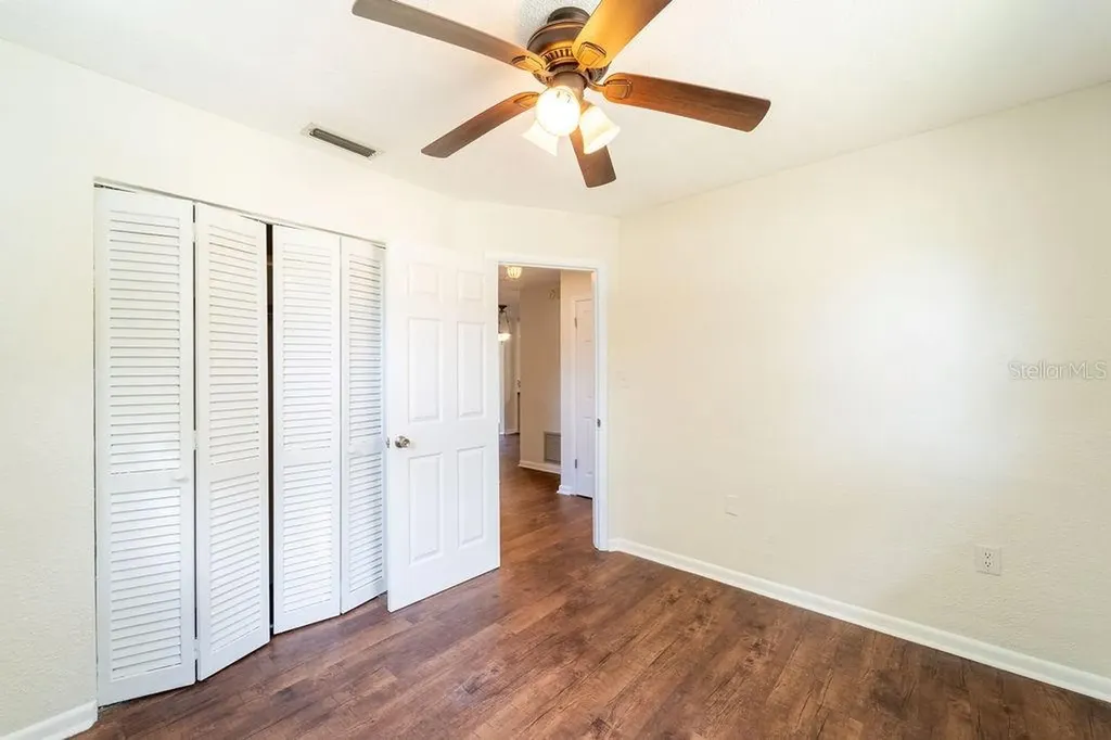 686 E Kentucky Avenue Deland FL 32724