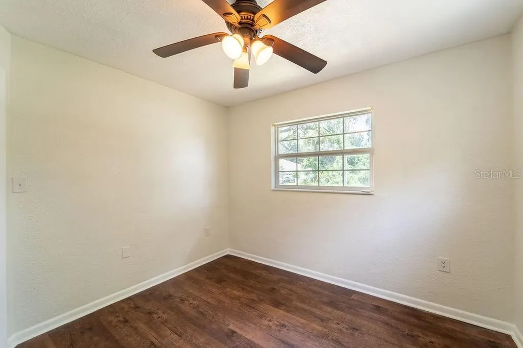 686 E Kentucky Avenue Deland FL 32724