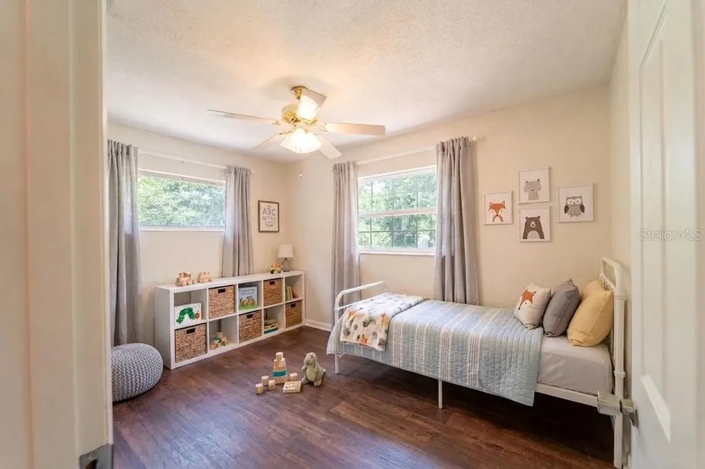 686 E Kentucky Avenue Deland FL 32724