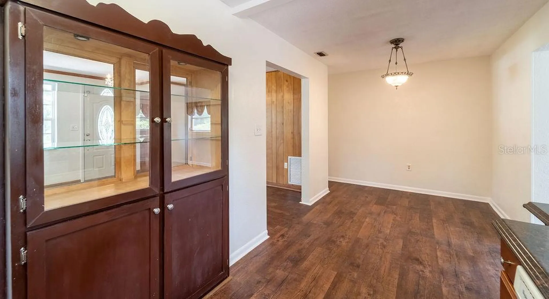 686 E Kentucky Avenue Deland FL 32724