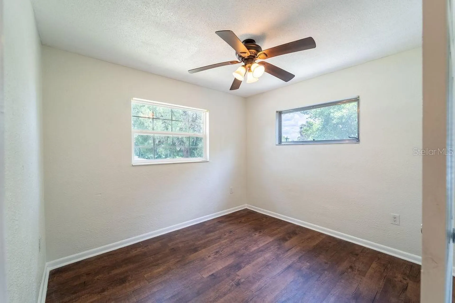 686 E Kentucky Avenue Deland FL 32724