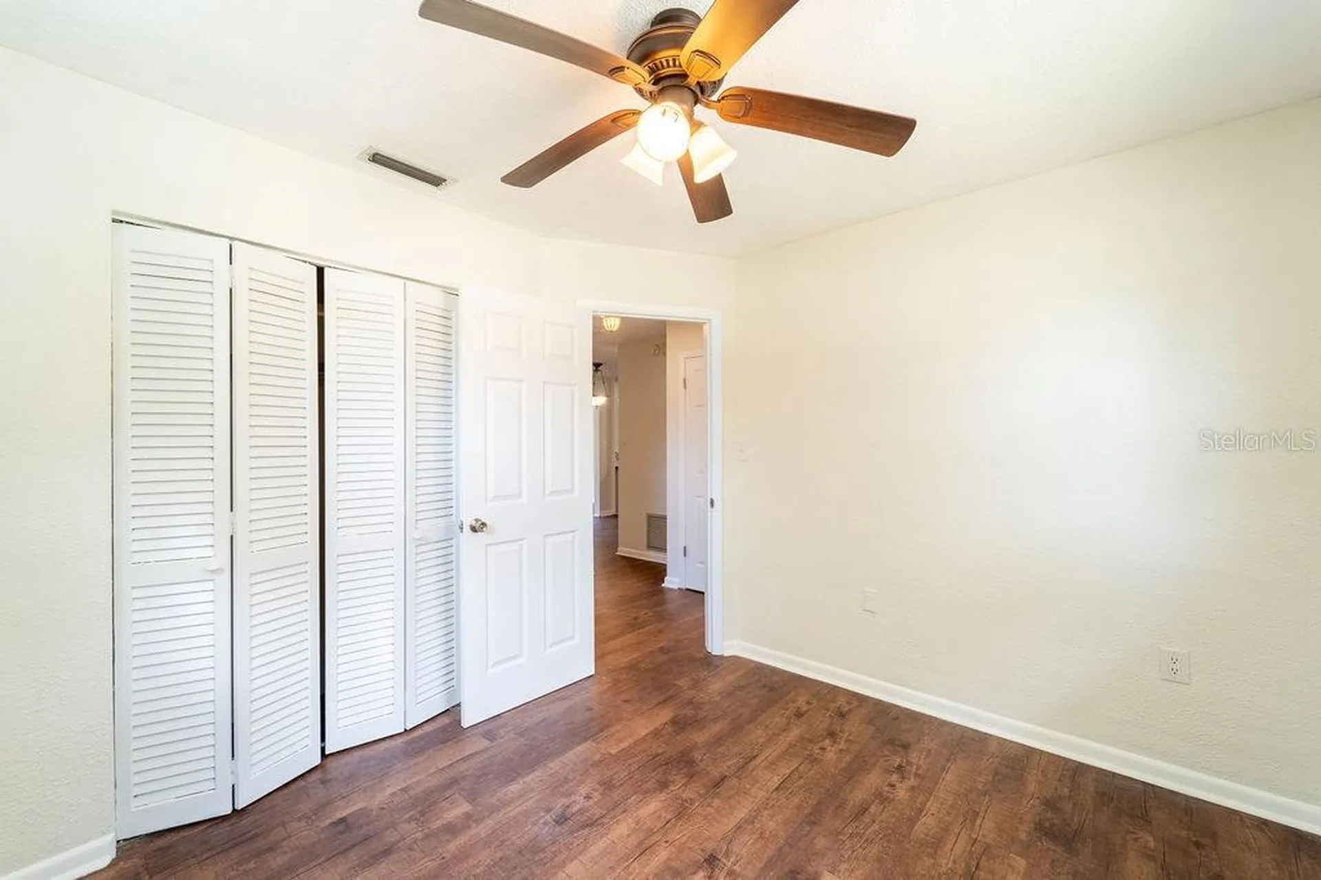 686 E Kentucky Avenue Deland FL 32724