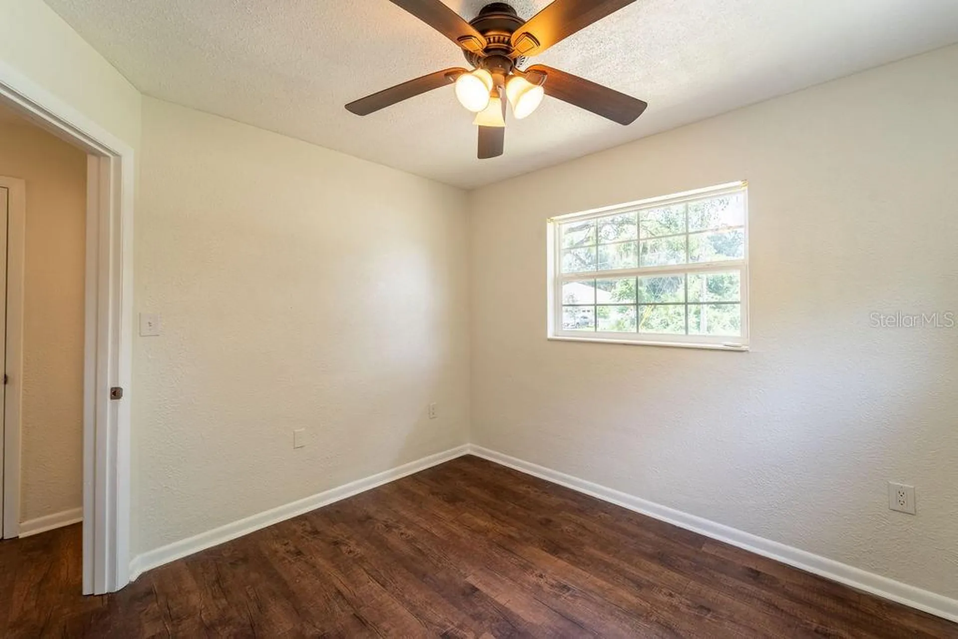 686 E Kentucky Avenue Deland FL 32724