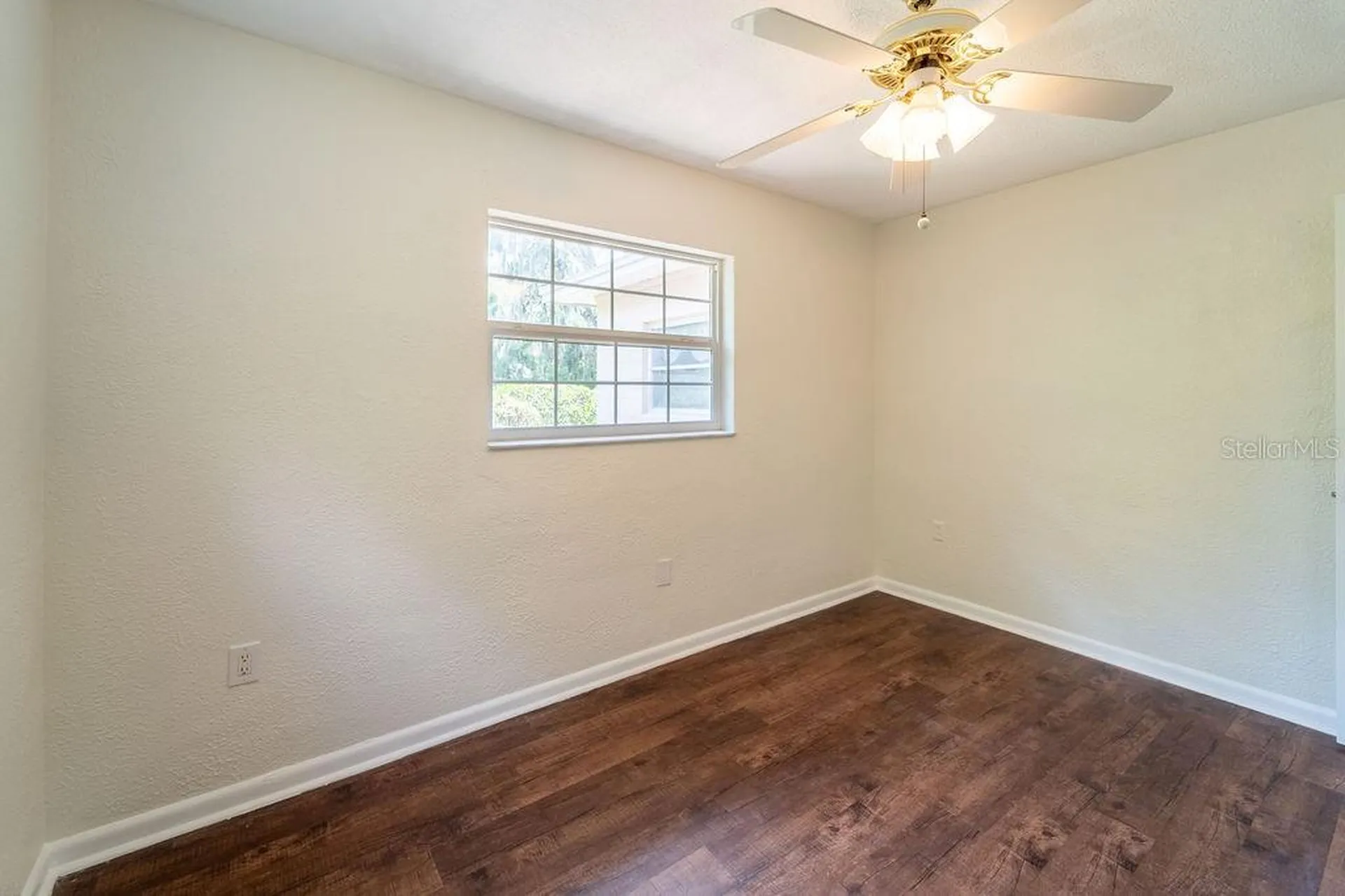 686 E Kentucky Avenue Deland FL 32724