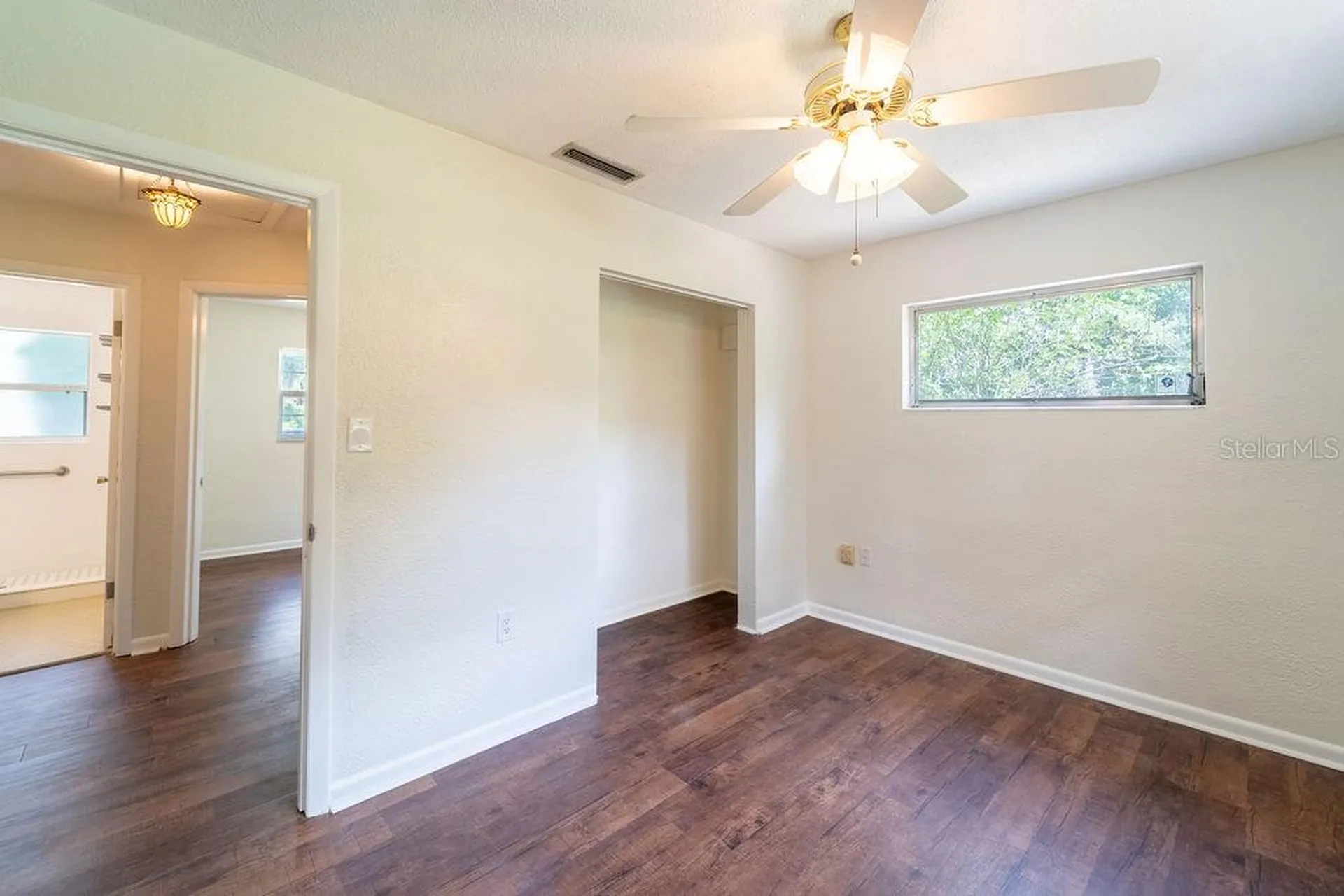 686 E Kentucky Avenue Deland FL 32724