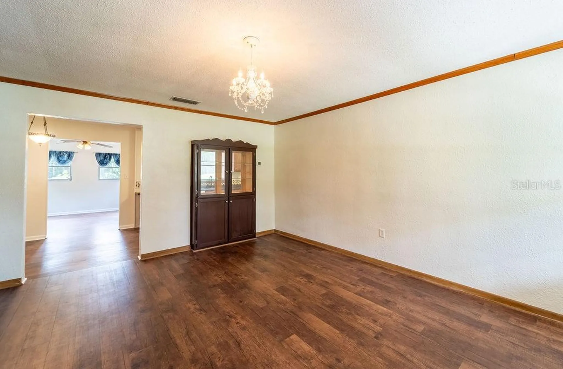 686 E Kentucky Avenue Deland FL 32724