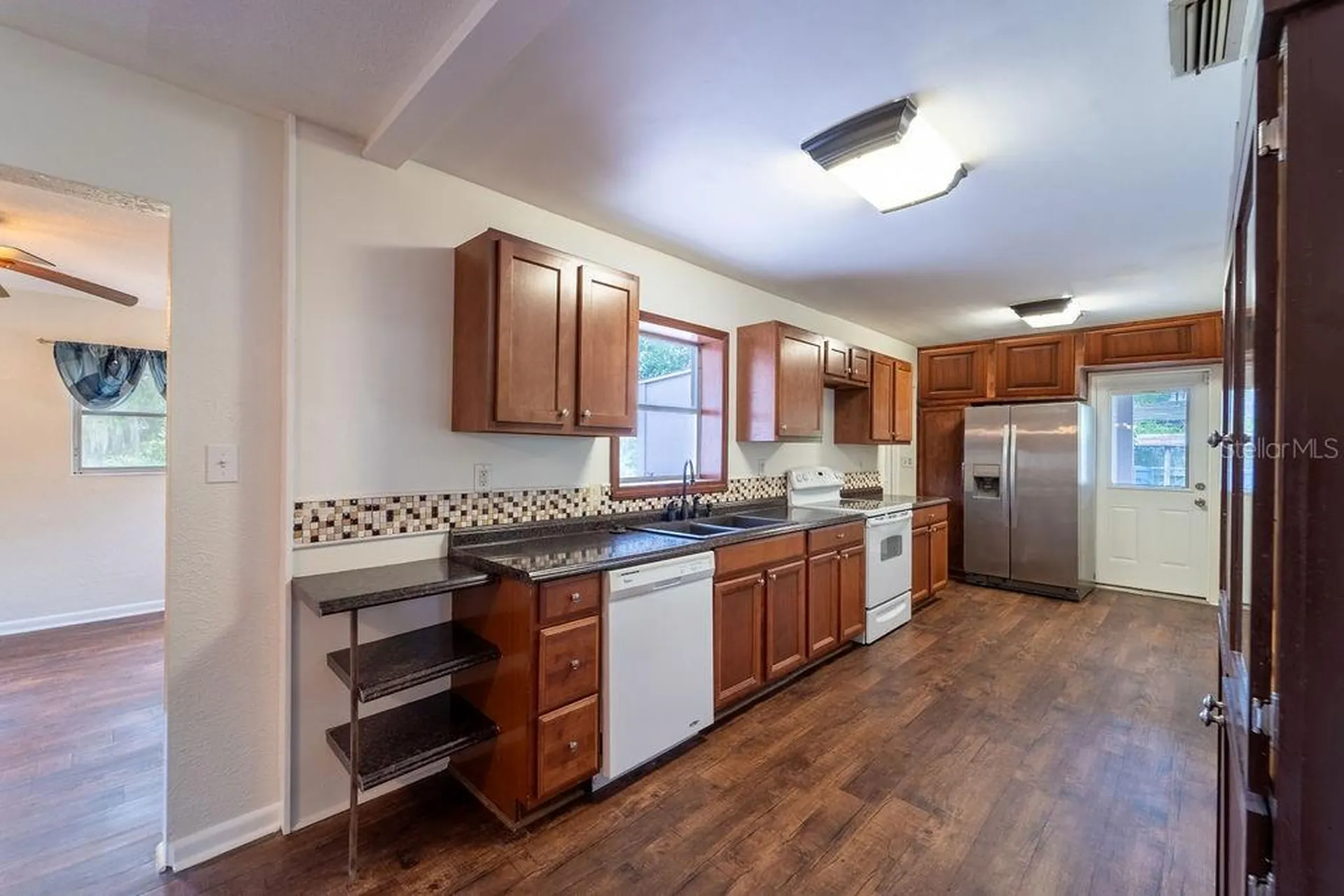 686 E Kentucky Avenue Deland FL 32724