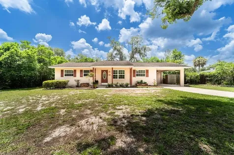 686 E Kentucky Avenue Deland FL 32724