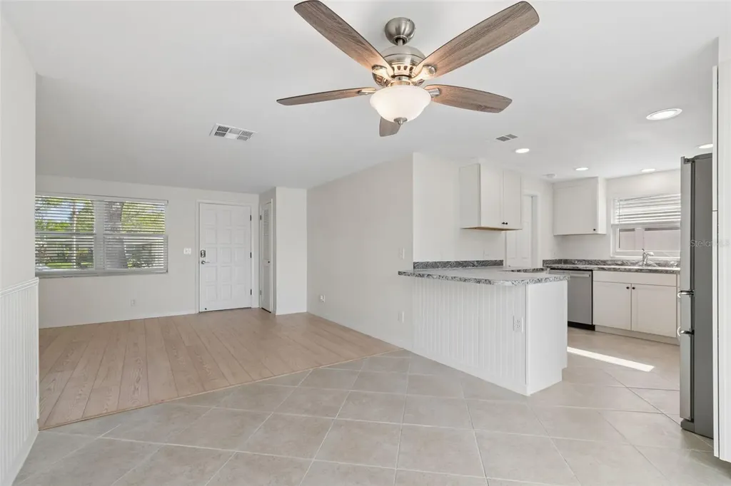 8672 78th Place Seminole FL 33777
