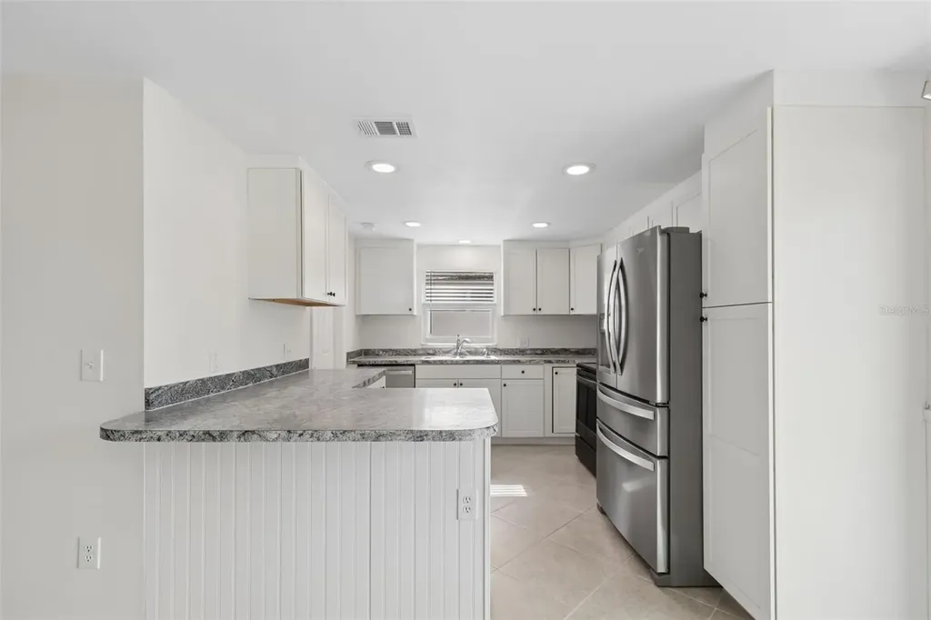8672 78th Place Seminole FL 33777