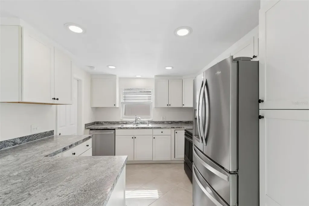 8672 78th Place Seminole FL 33777