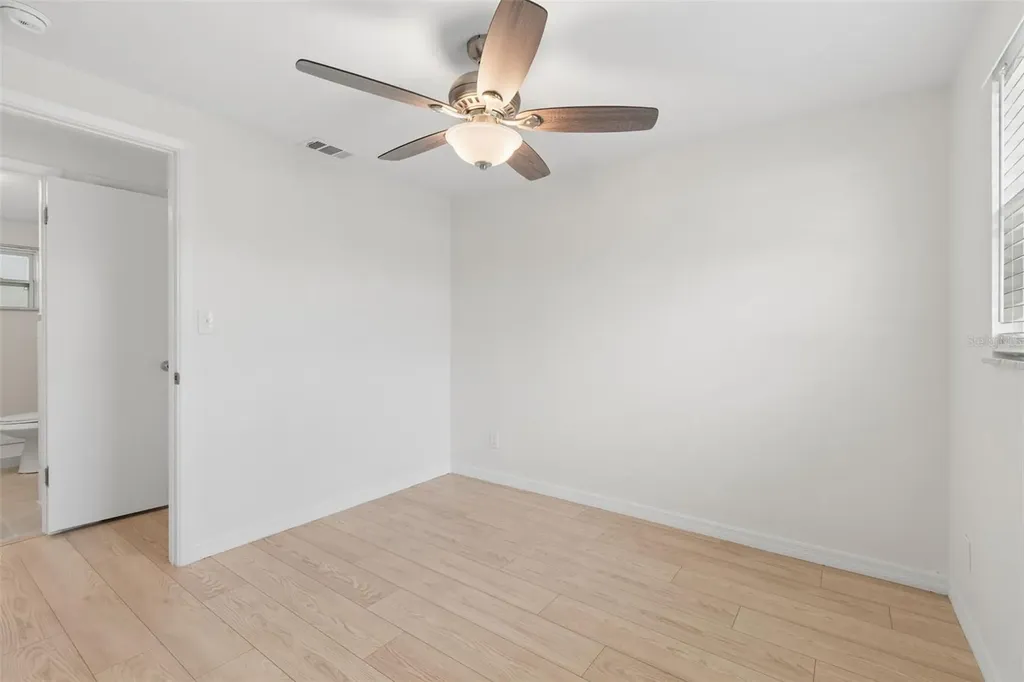 8672 78th Place Seminole FL 33777