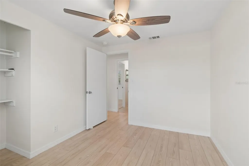 8672 78th Place Seminole FL 33777
