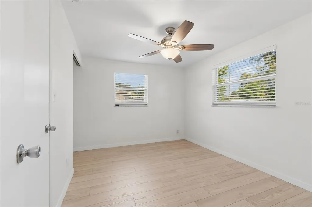8672 78th Place Seminole FL 33777