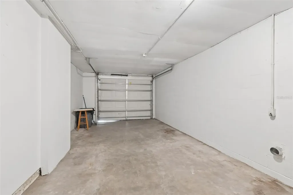 8672 78th Place Seminole FL 33777