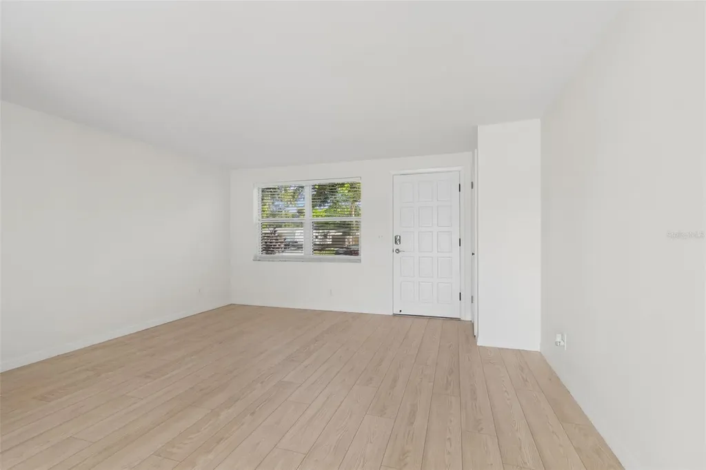 8672 78th Place Seminole FL 33777