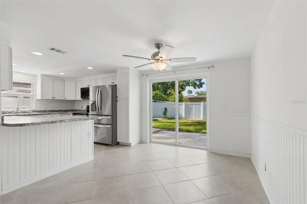 8672 78th Place Seminole FL 33777