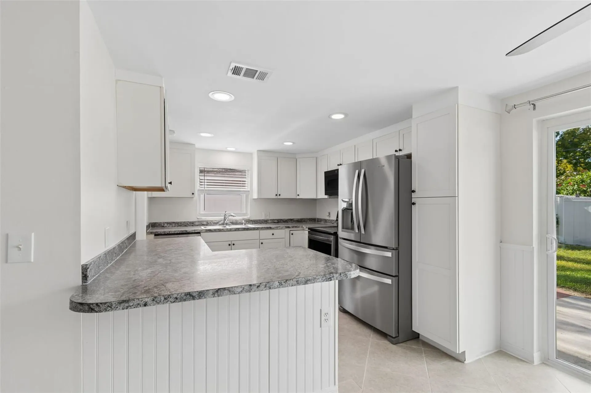 8672 78th Place Seminole FL 33777