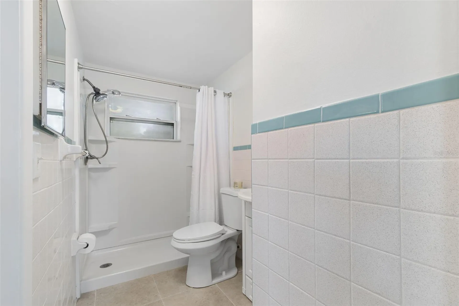 8672 78th Place Seminole FL 33777