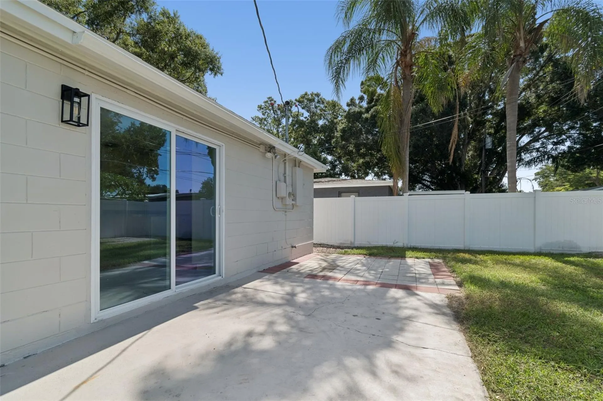8672 78th Place Seminole FL 33777