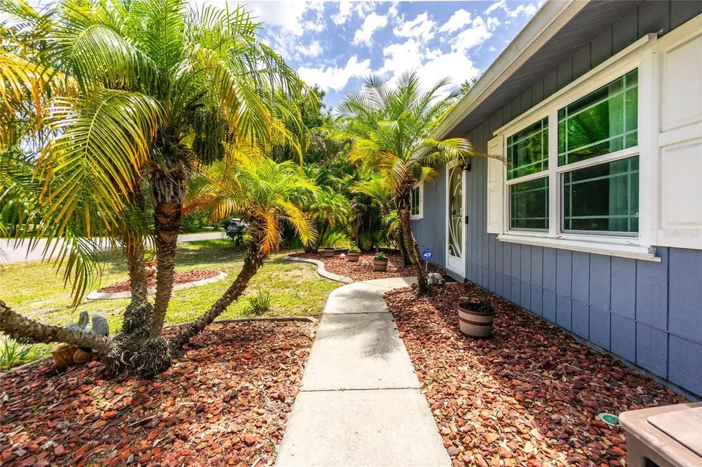 9435 Brewton Avenue Englewood FL 34224